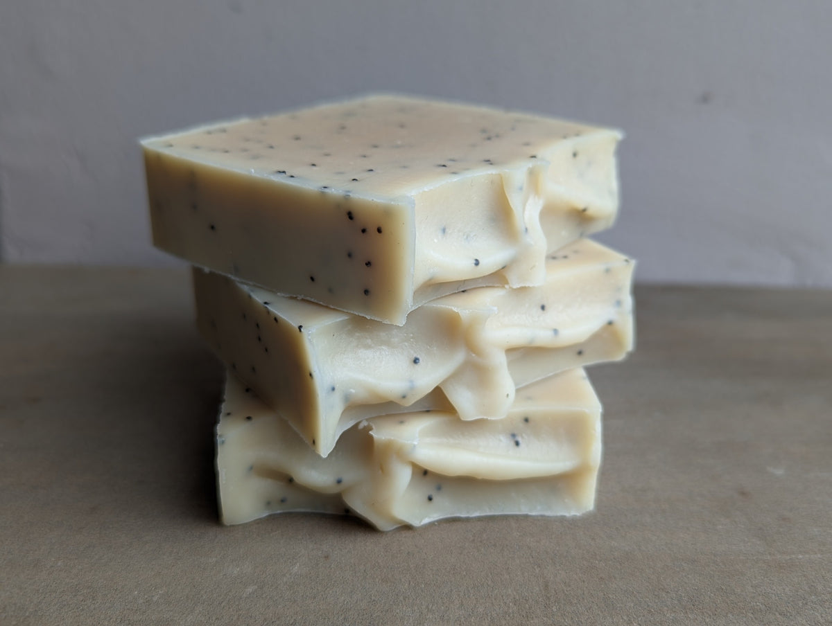 Naturally Woodland Natural soap for men, sheep's milk soap with Whitefaced Woodland sheep milk, thyme, rosemary and pine needle . Handmade in Yorkshire. Soap for sensitive skin.